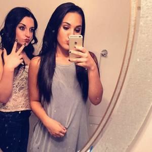 Meet your Posher, Kiona